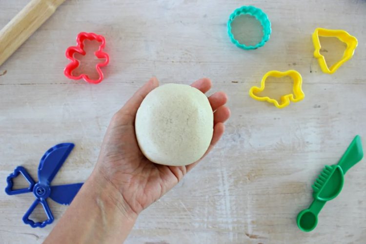 NICHELINO – Torna l’iniziativa ‘Mani in pasta’, per i più piccoli