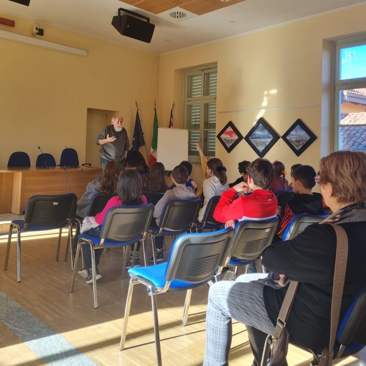 CAMBIANO – Incontro ravvicinato con l’arte da parte dei bambini della Giacomo Grosso