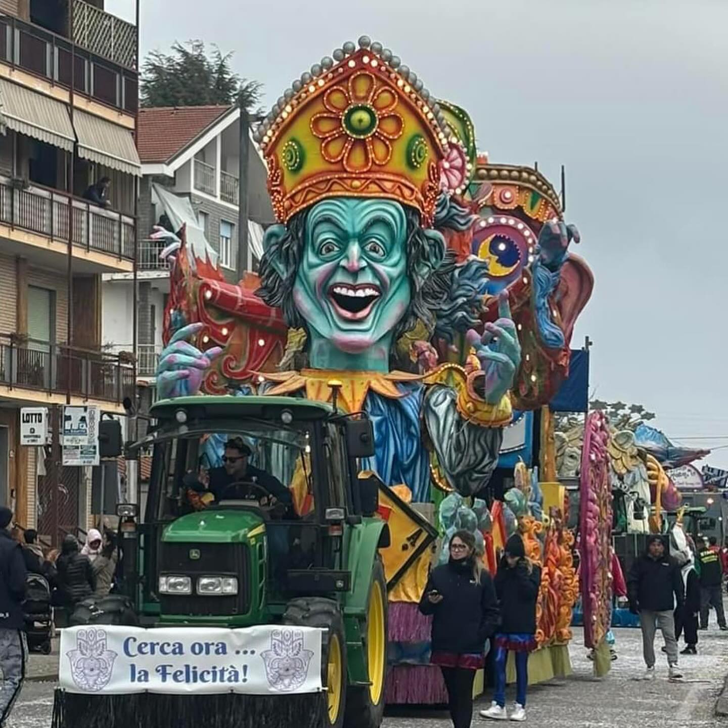 SANTENA – Il Carnevale trasforma il fine settimana in una festa