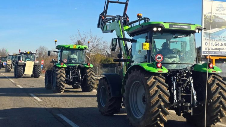 AGRICOLTURA – La protesta dei trattori da Carmagnola all’Interporto