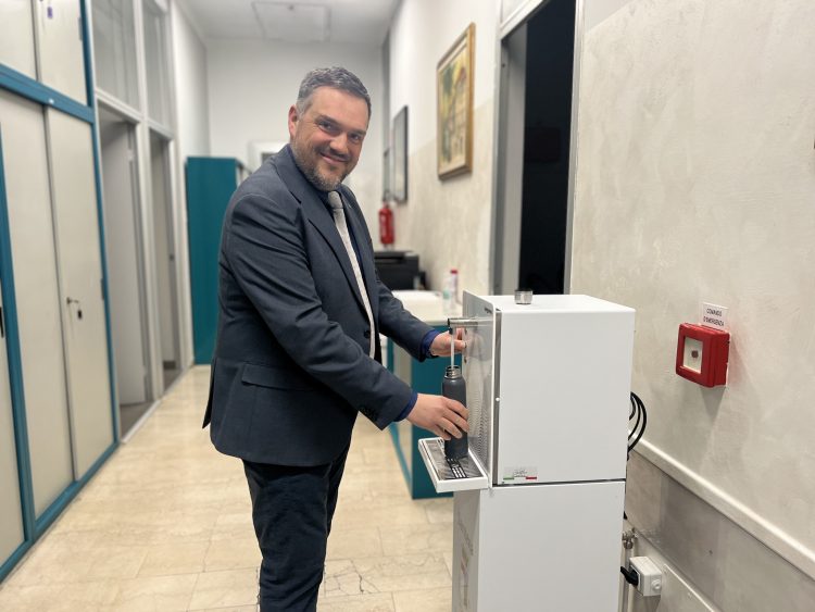 SANTENA – Stop bottiglie di plastica in Comune