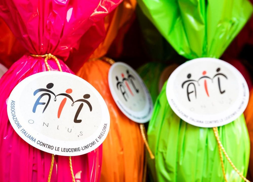 MONCALIERI – Uova di Pasqua dell’Ail in piazza Vittorio Emanuele
