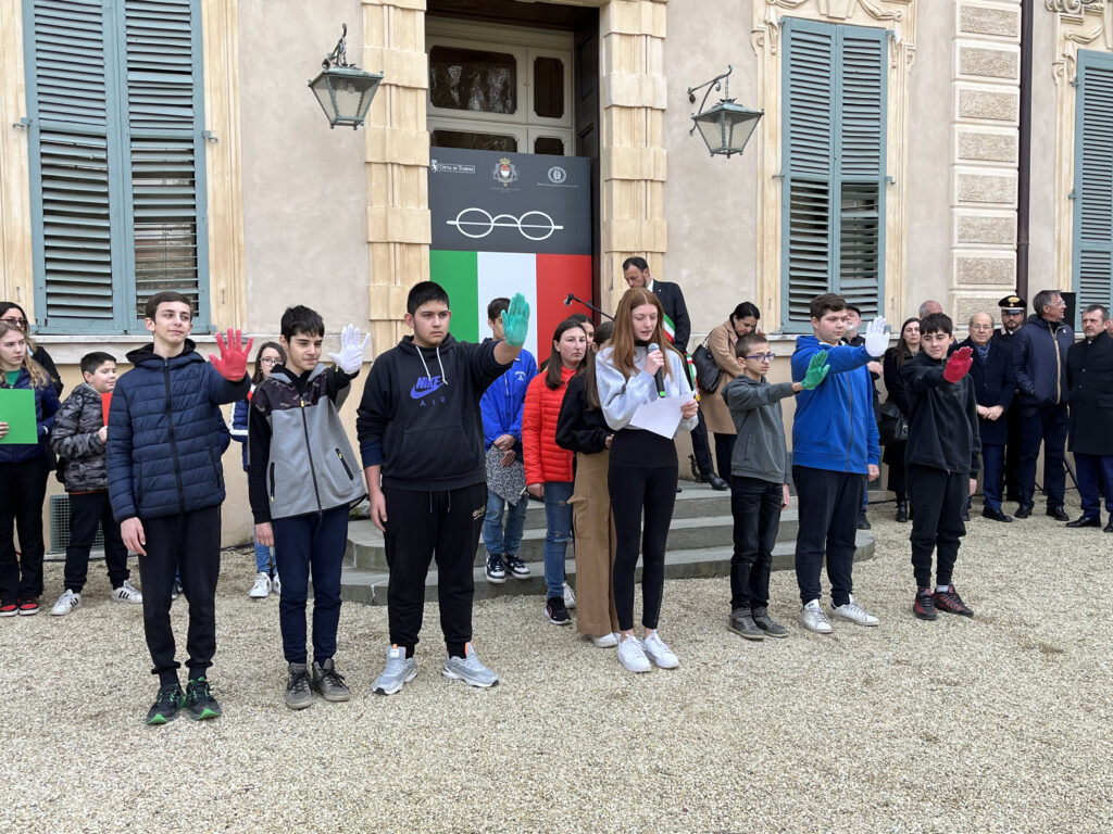 SANTENA – I ragazzi protagonisti delle Cavouriadi e negli eventi per celebrare la Costituzione
