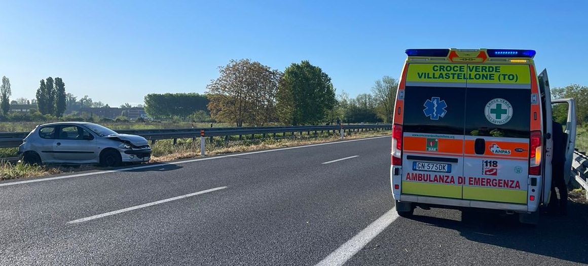 CARMAGNOLA – Incidente in autostrada: ferita una ragazza