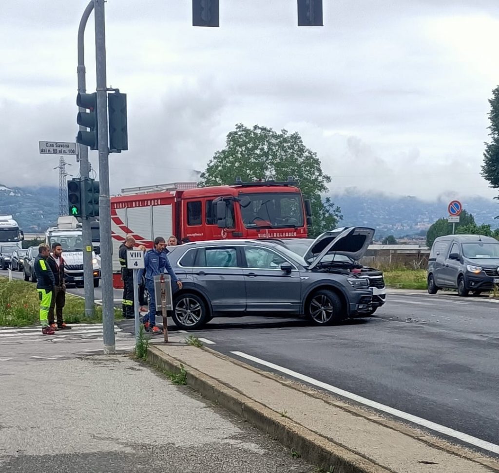 MONCALIERI - Incidente in corso Savona: traffico in tilt - Il Mercoledì