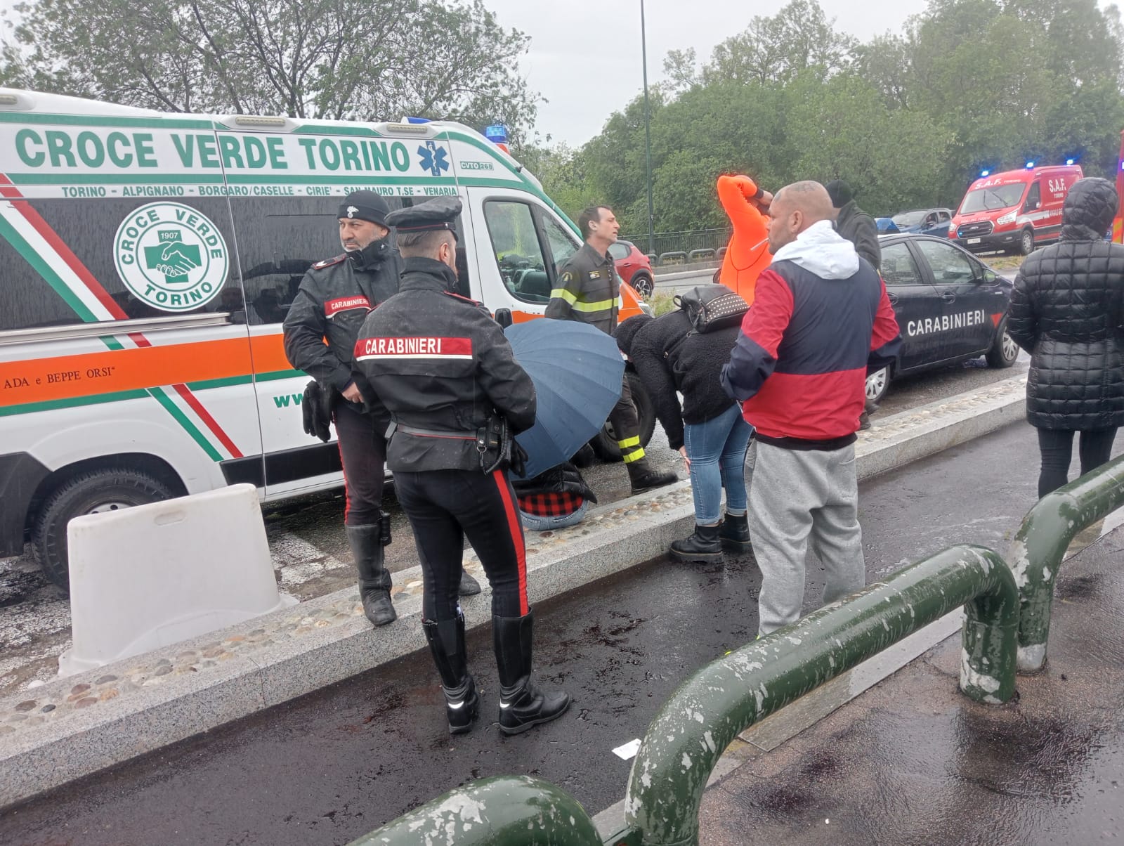 NICHELINO – Si getta dal ponte del Sangone dopo una litigata con i genitori: salva
