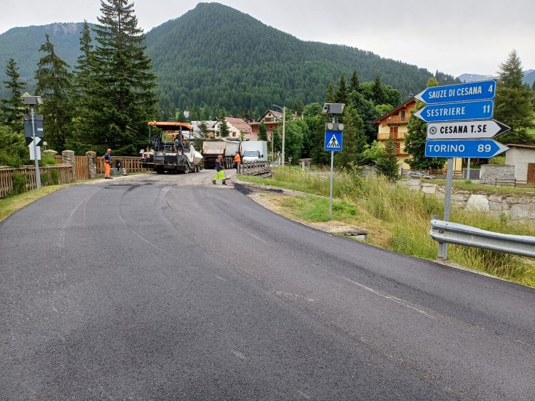 Prosegue la manutenzione della provinciale 215 di Sestriere Colle