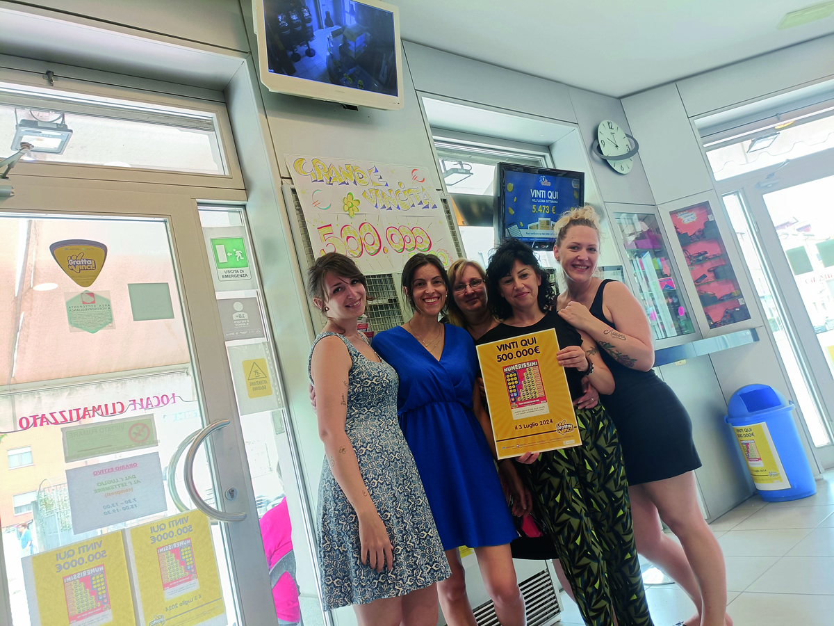 NICHELINO: compra un Gratta e Vinci da 2 euro e vince mezzo milione NICHELINO: compra un Gratta e Vinci da 2 euro e vince mezzo milione