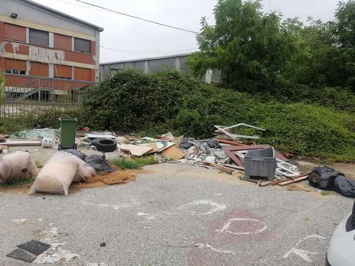 NICHELINO – Discarica abusiva in zona industriale