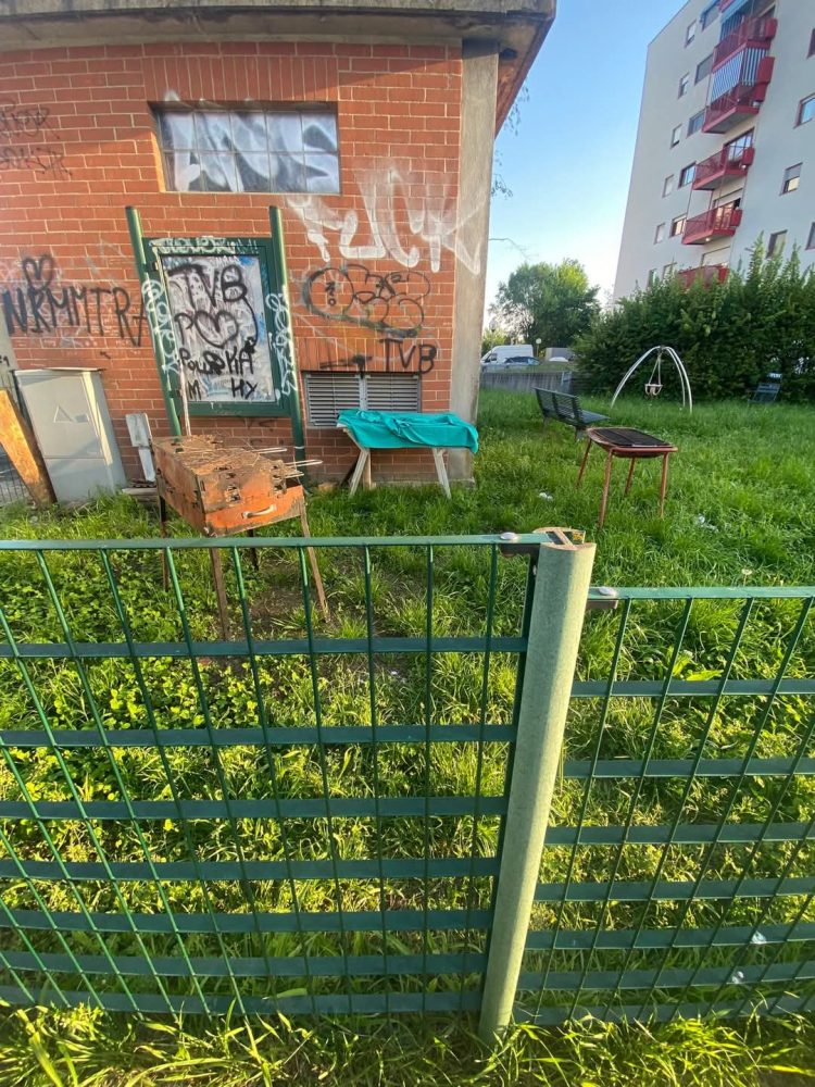 MONCALIERI – Vandali al parco di via Pasubio
