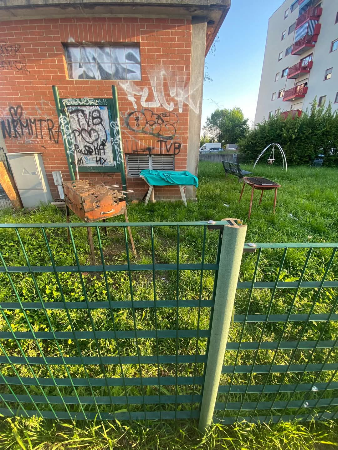 MONCALIERI – Vandali al parco di via Pasubio