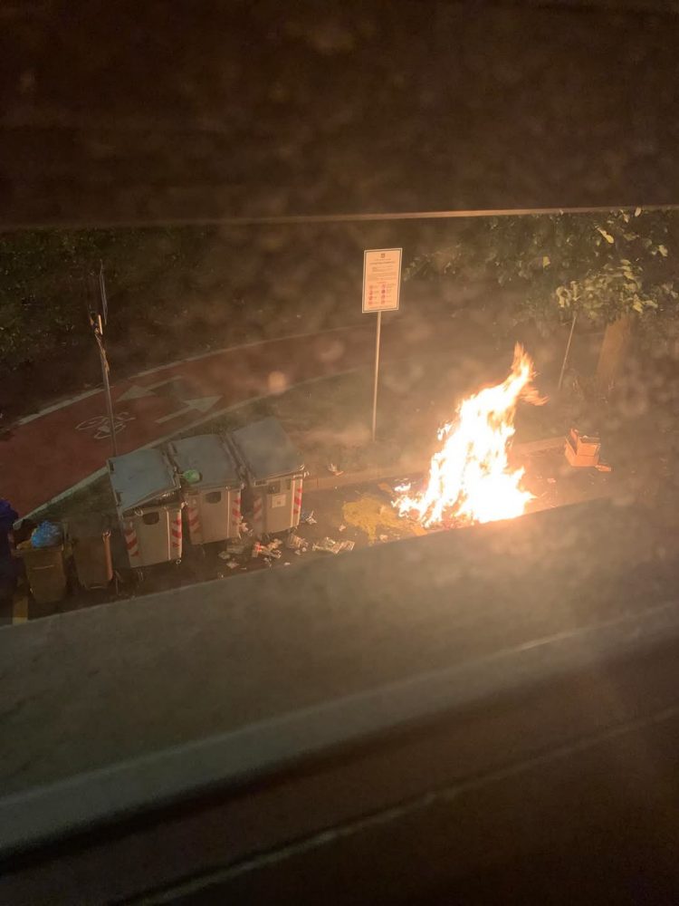 MONCALIERI – Cassonetti incendiati in viale stazione