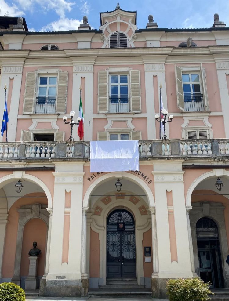 Lenzuola bianche per Gaza in cintura sud