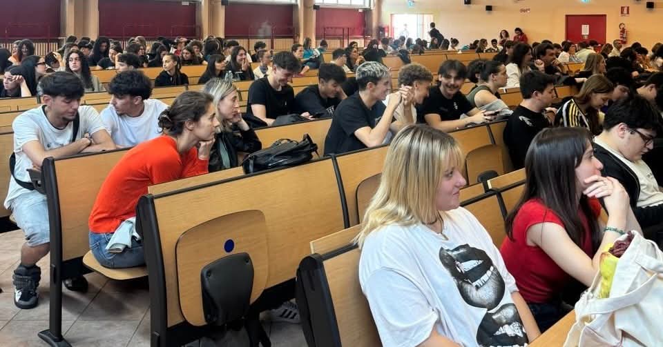 CARMAGNOLA – I ragazzi del Roccati alla progettazione delle scuole inclusive