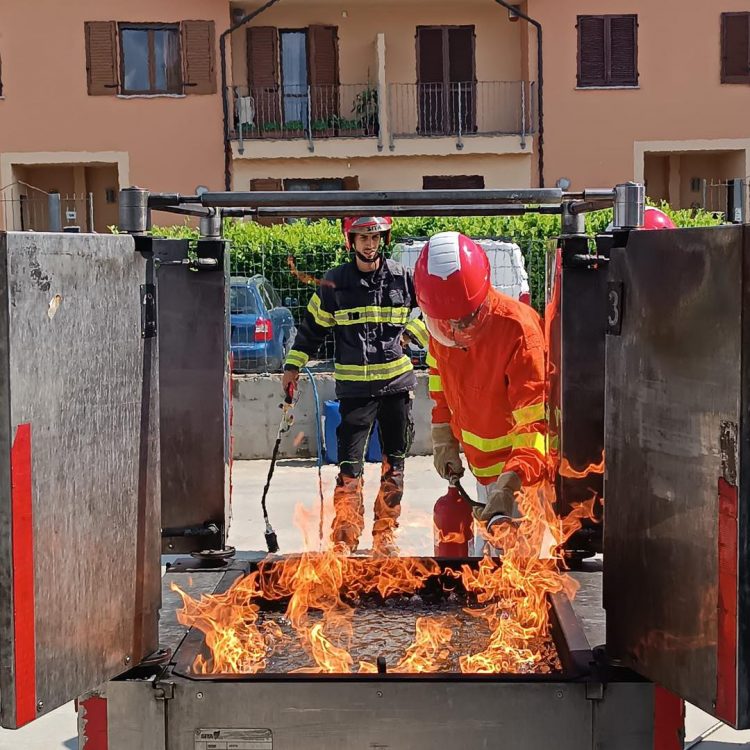 SANTENA – Si conclude il corso per addetti antincendio
