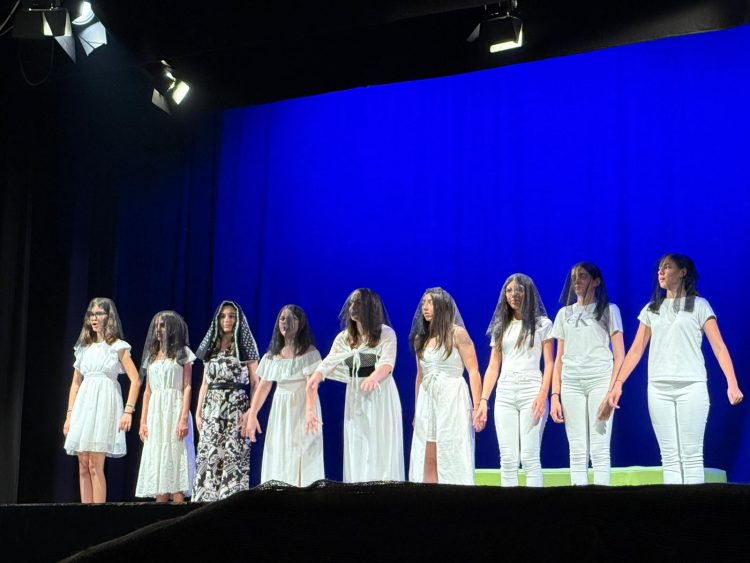 TROFARELLO -La scuola a Teatro
