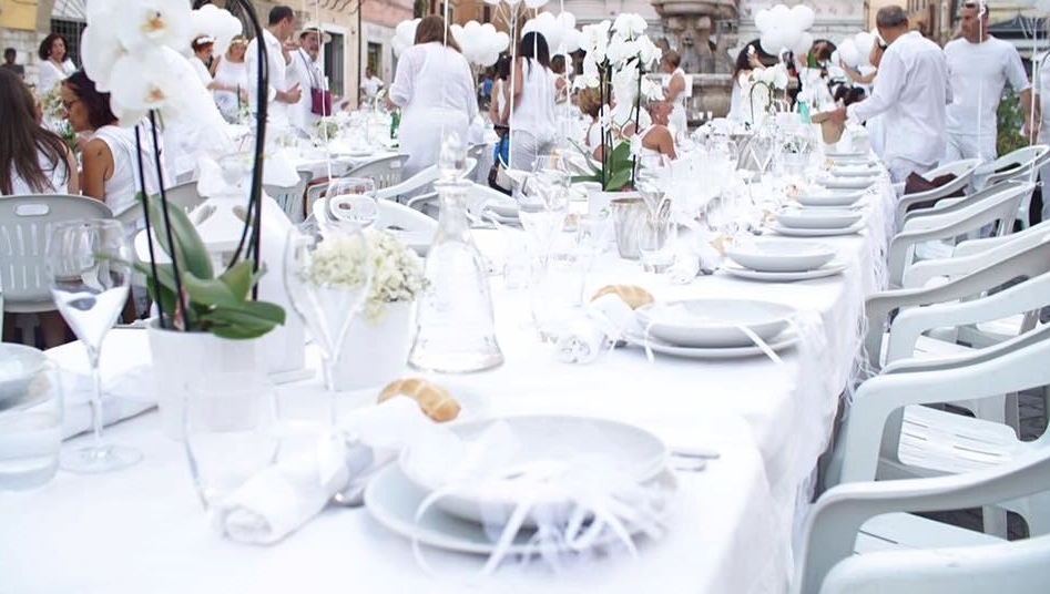 VILLASTELLONE – Cena in bianco condivisa