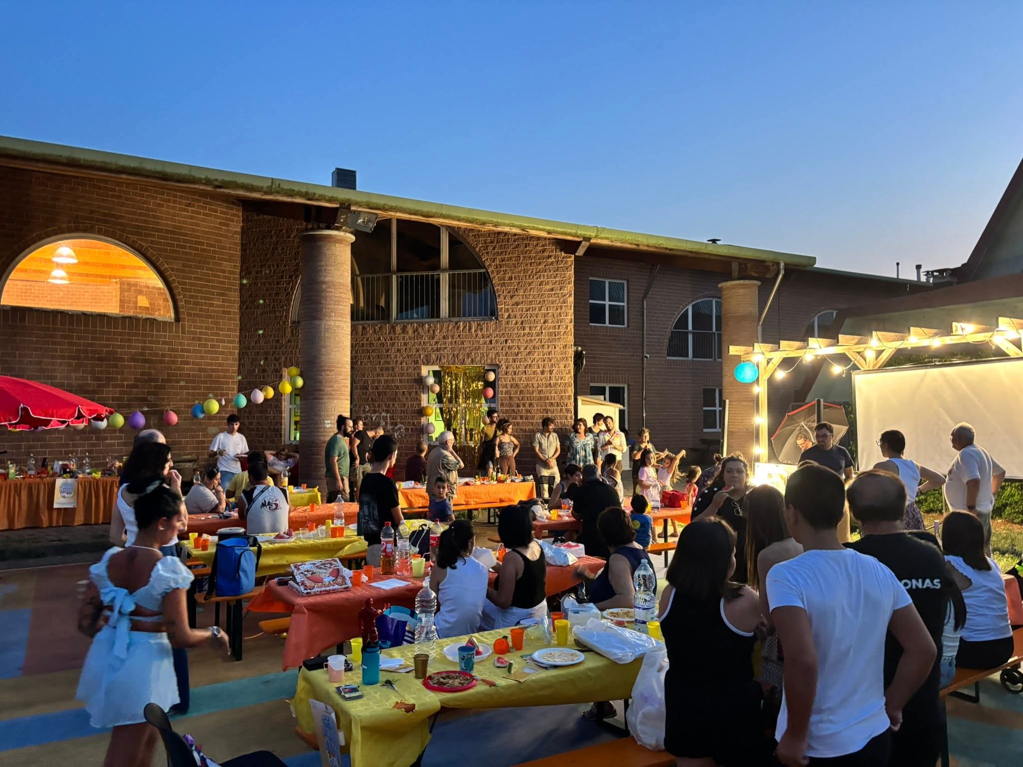 MONCALIERI – Successo di partecipazione per la cena di mezza estate