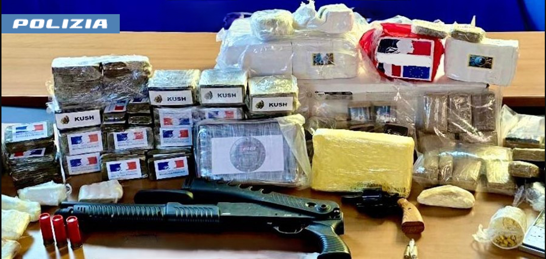 Torino: sequestrati oltre 42 kg di hashish e cocaina, armi e munizioni