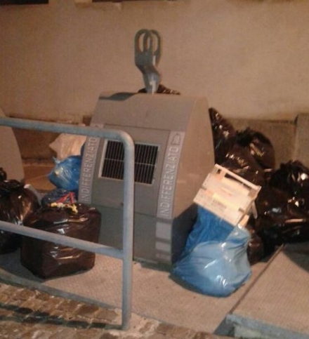 MONCALIERI – Dismissione delle isole ecologiche interrate