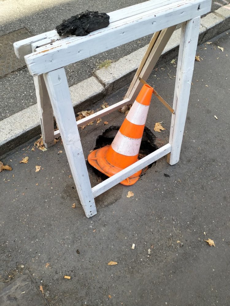 NICHELINO – Proteste per le buche in strada