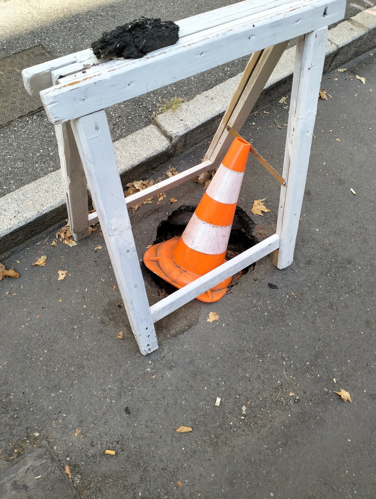 NICHELINO – Proteste per le buche in strada