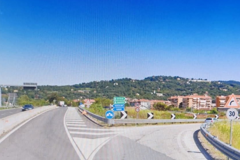 MONCALIERI – Pirata della strada in corso Savona