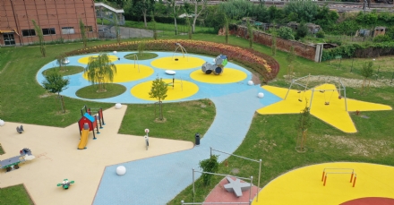 MONCALIERI – Vandali e incivili al giardino della Luna