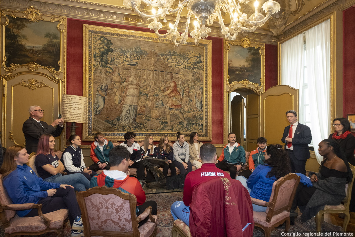 A Palazzo Lascaris atlete e atleti del pinerolese A Palazzo Lascaris atlete e atleti del pinerolese