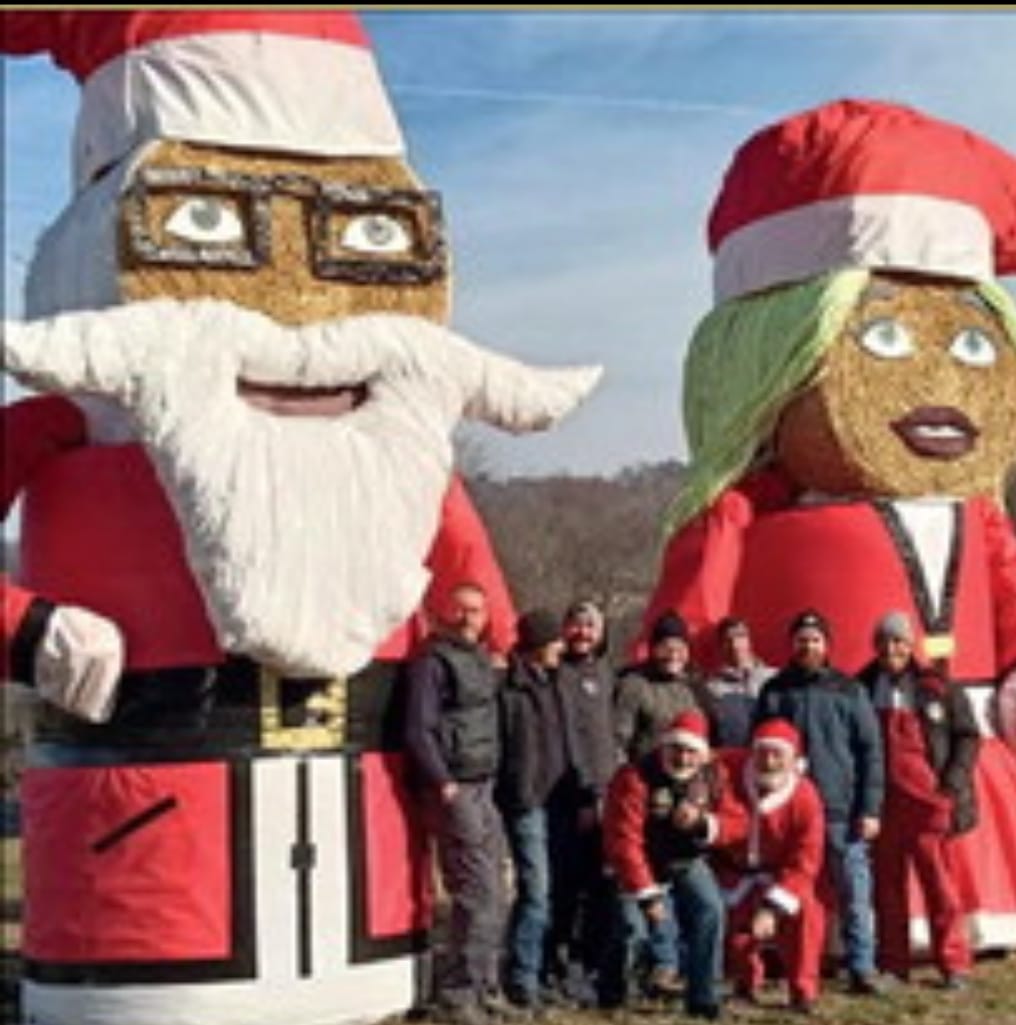 VILLASTELLONE -I babbi Natale ‘agricoli’ sono tornati al raduno