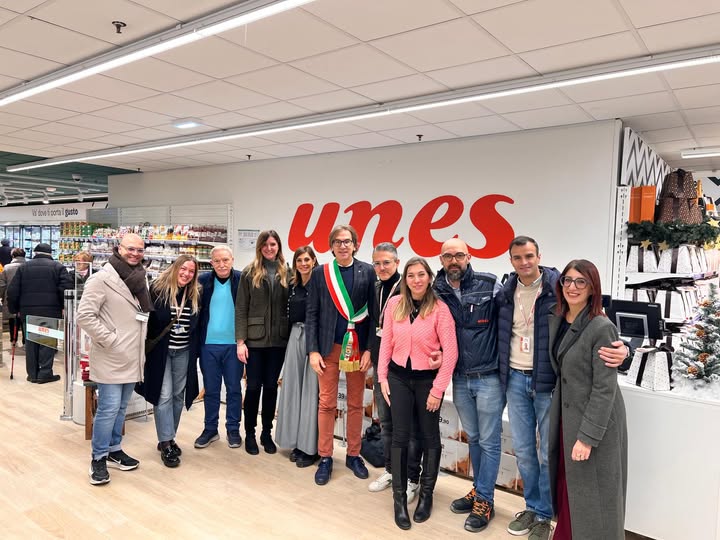 NICHELINO – Nuovo look al supermercato Unes NICHELINO – Nuovo look al supermercato Unes