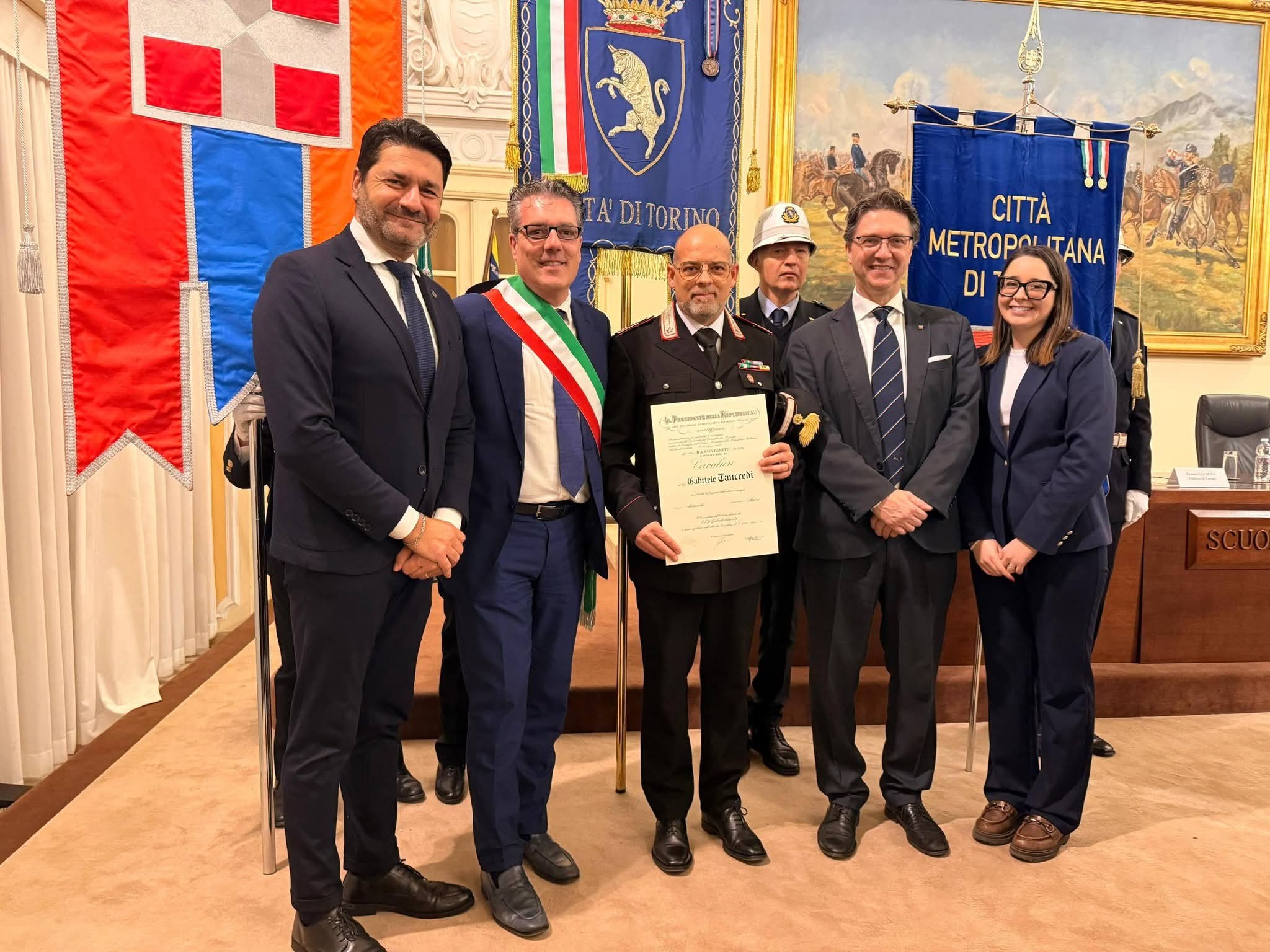 VILLASTELLONE – Luogotenente Tancredi insignito del Cavalierato VILLASTELLONE – Luogotenente Tancredi insignito del Cavalierato