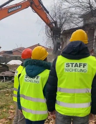NICHELINO – Via all’abbattimento della scuola Papa Giovanni
