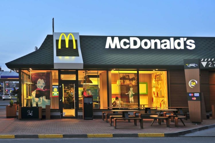 MONCALIERI – Con il nuovo McDonald’s arrivano 60 posti di lavoro