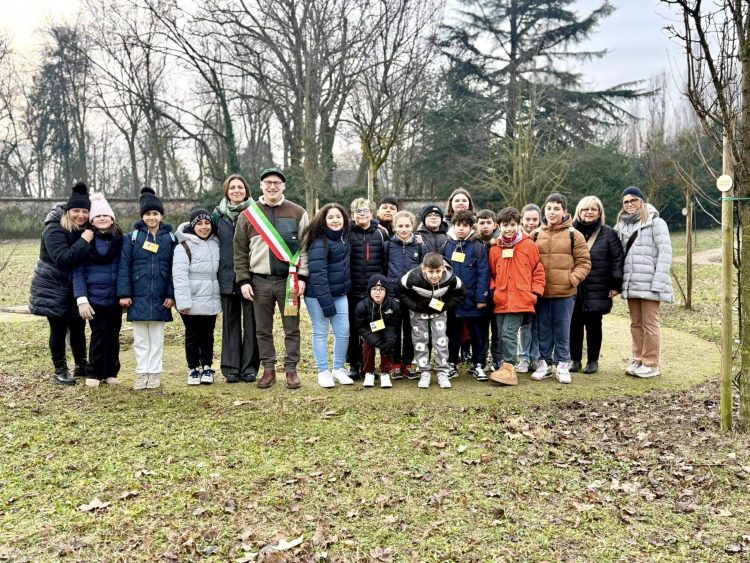 NICHELINO – Dieci alberi nuovi al giardino dei Giusti
