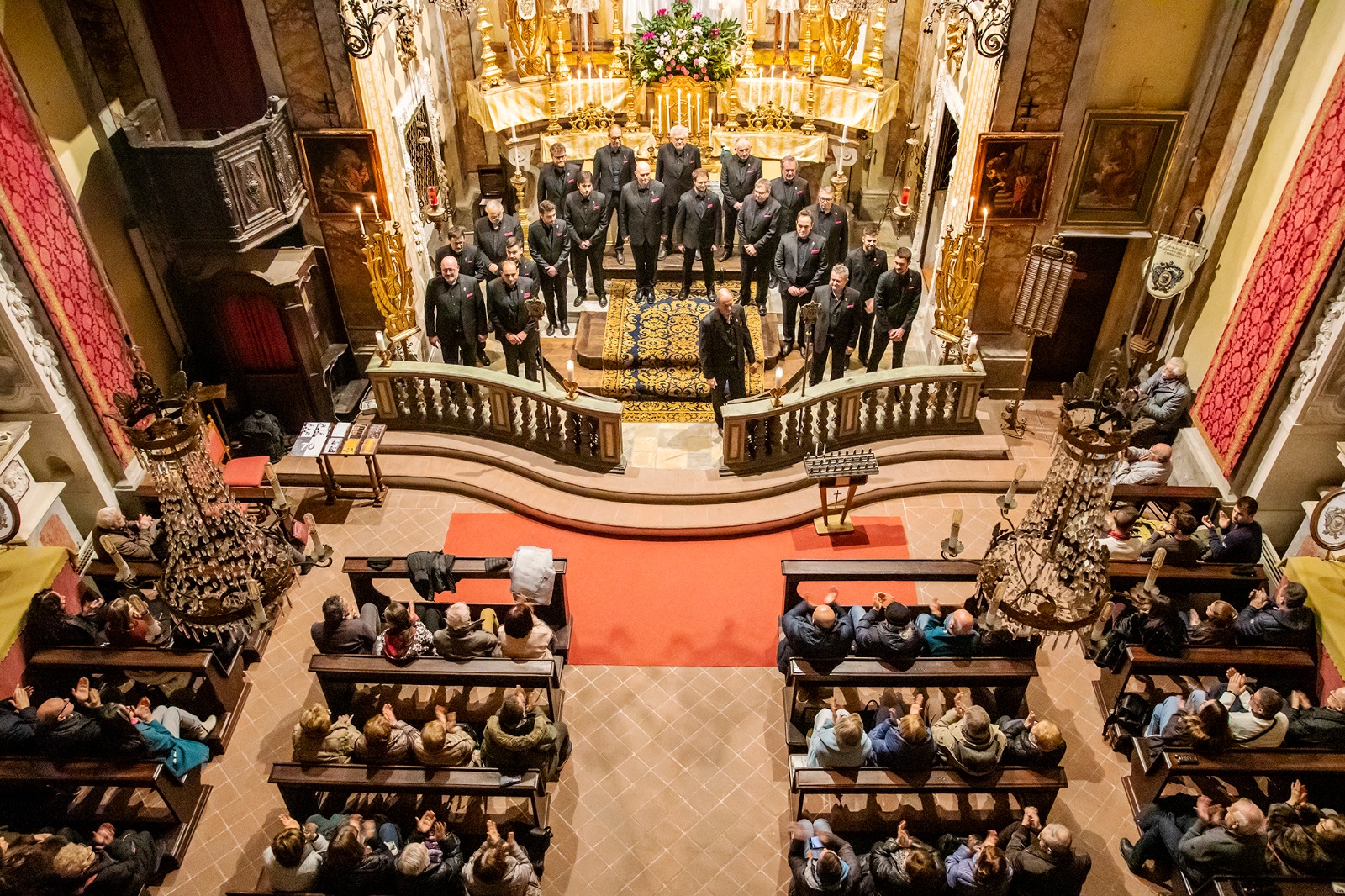 CARMAGNOLA – Tutto esaurito per lo spettacolo del coro ‘La Rupe’ CARMAGNOLA – Tutto esaurito per lo spettacolo del coro ‘La Rupe’