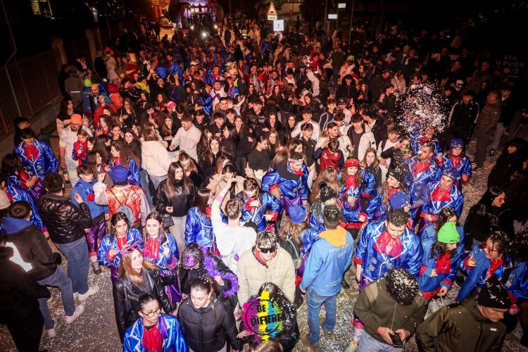 LA LOGGIA – Grande successo per il carnevale sotto le stelle