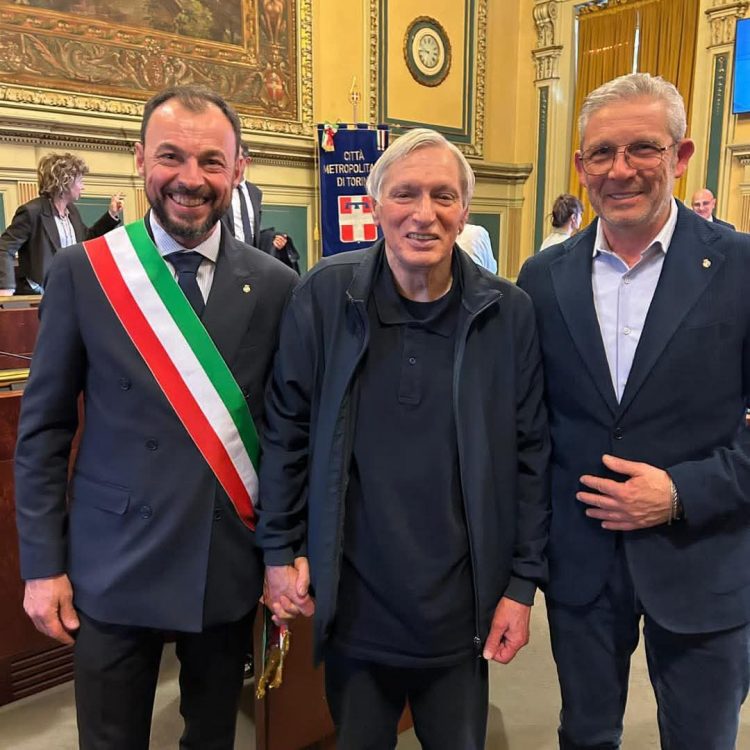 SANTENA – Il sindaco incontra Don Ciotti