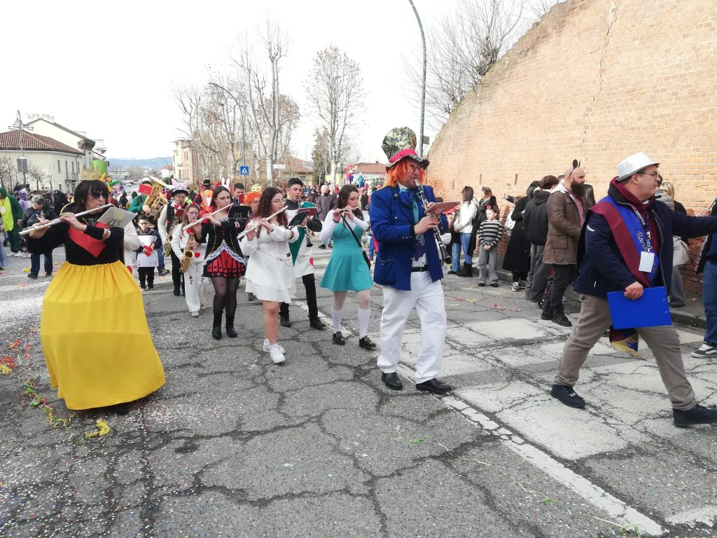 Poirino ha Barba Pero e Magna Danda 2026: sono i simpaticissimi Francesco Burzio e Michela Marino Poirino ha Barba Pero e Magna Danda 2026: sono i simpaticissimi Francesco Burzio e Michela Marino