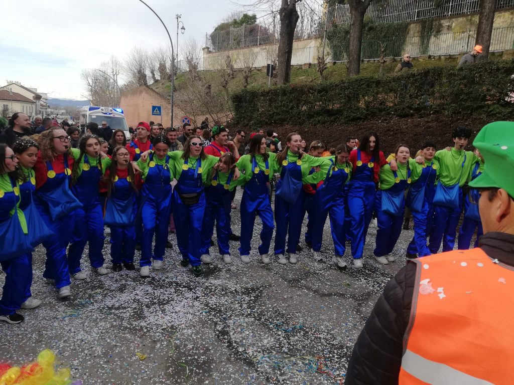 Poirino ha Barba Pero e Magna Danda 2026: sono i simpaticissimi Francesco Burzio e Michela Marino