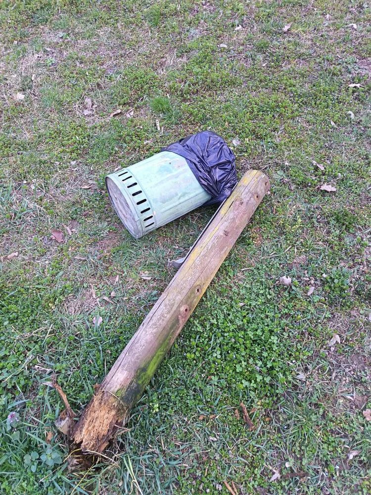SANTENA – Vandali in azione all’area golenale
