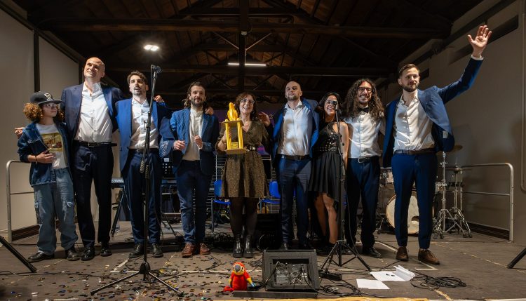 Il Festival della Canzone Sanbernardese splende nella notte di Carmagnola