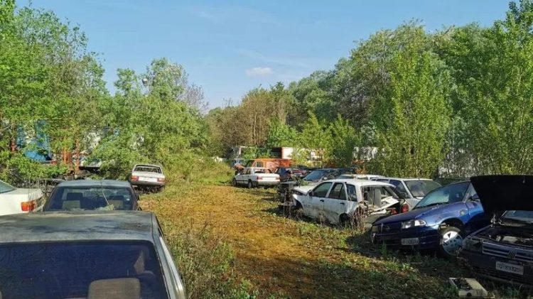 NICHELINO – Avviso pubblico per trovare qualcuno disposto a rimuovere i veicoli abbandonati dell’ex depositeria