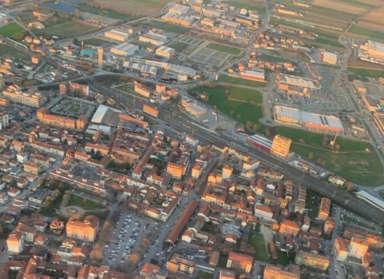CARMAGNOLA – Avviso per uso temporaneo di immobili e aree in ambito urbano