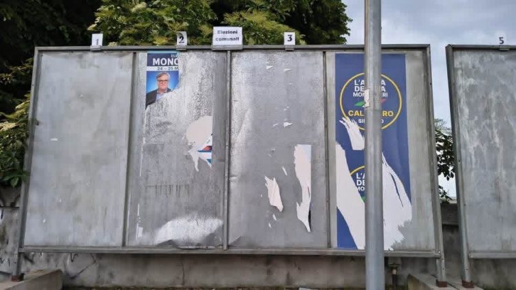 MONCALIERI – Centrodestra denuncia manifesti elettorali strappati