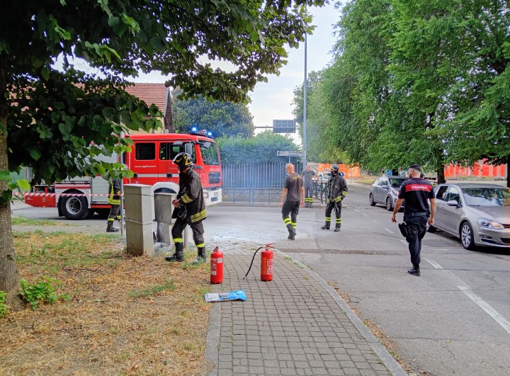 Centralina elettrica si incendia a Trofarello. L’intervento dei vigili del fuoco scongiura il dramma