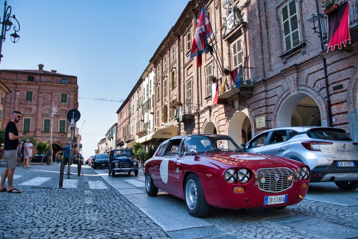 «Vecchie signore» e «Salita in alta quota» omaggiano i vent’anni di Mondovì e Motori «Vecchie signore» e «Salita in alta quota» omaggiano i vent’anni di Mondovì e Motori