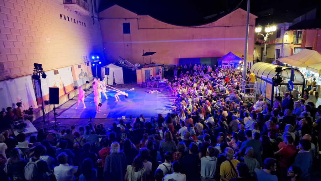 Pronti per stupirvi? Il 29 e 30 agosto a Viarigi arriva la 36ª edizione di SaltinPiazza