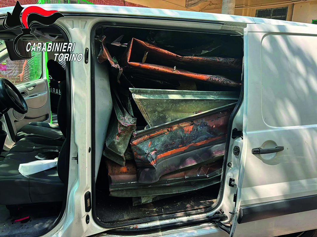 Catturati a Carmagnola i razziatori del cimitero di Racconigi