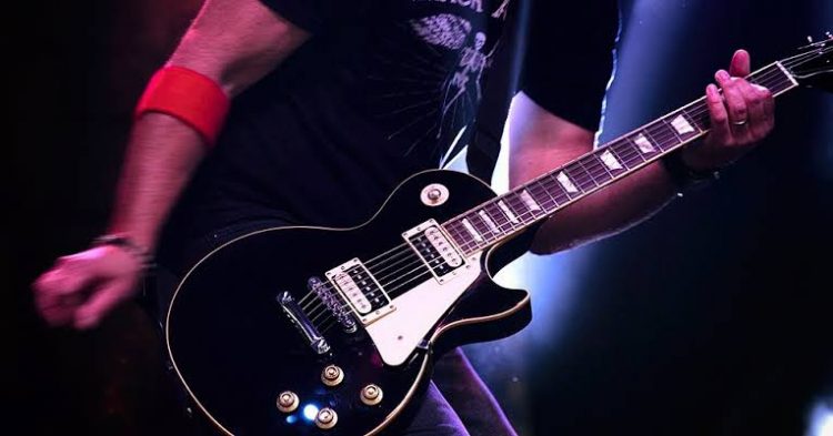 SANTENA – Concerto rock in piazza